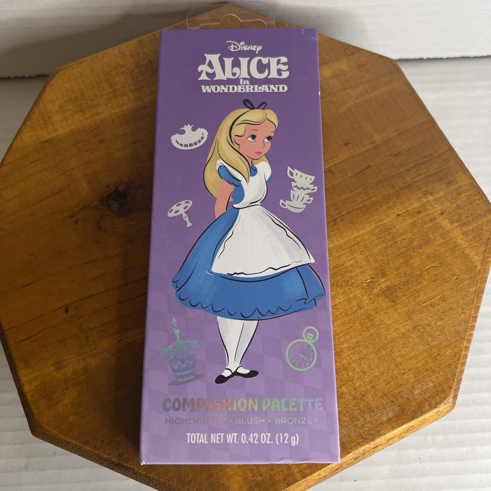 Disney X Taste Beauty Alice In Wonderland Complexion/Highlighter Palette - New
